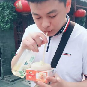 李强 深圳 33岁 180cm 81kg