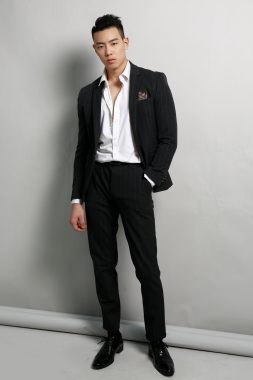 郑本意 深圳 26岁 185cm 73kg