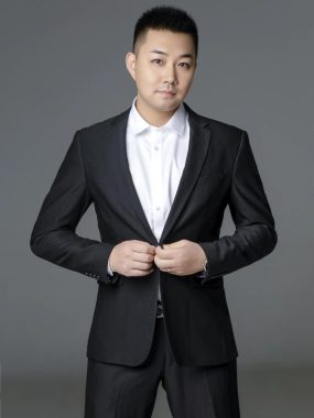 谢俊朋 深圳 44岁 180cm 72kg