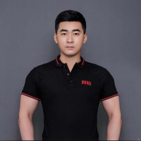 马云龙 深圳 37岁 173cm 72kg