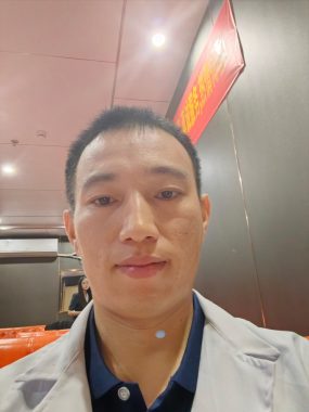 熊亮 深圳 39岁 172cm 62kg