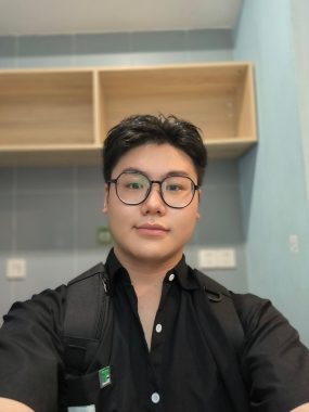 杨建国 深圳 23岁 180cm 75kg