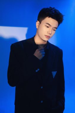 王磊 深圳 22岁 182cm 66kg