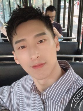 Nick张晓东 深圳 28岁 176cm 56kg