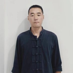 汪晓东 济宁 40岁 181cm 71kg