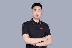 张云 威海 35岁 177cm 75kg
