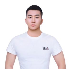 豆明明 烟台 26岁 177cm 65kg
