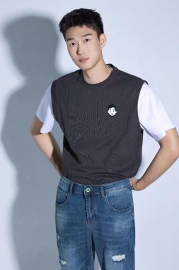 G0233 深圳 26岁 180cm 65kg