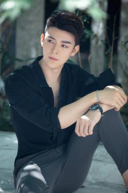 文哲 深圳 25岁 180cm 68kg