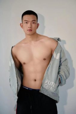 PG 深圳 25岁 180cm 70kg