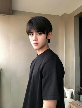 阿东 深圳 24岁 176cm 56kg
