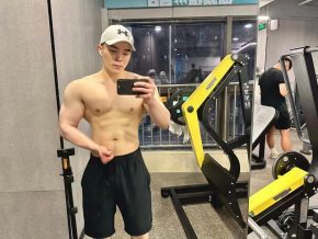小咿 深圳 26岁 174cm 80kg