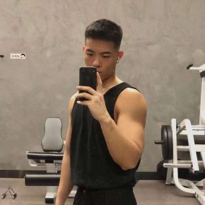 kk 深圳 20岁 178cm 70kg