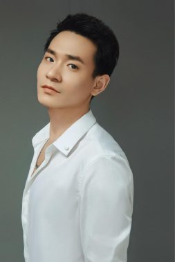 闫风亮 青岛 35岁 176cm 60kg
