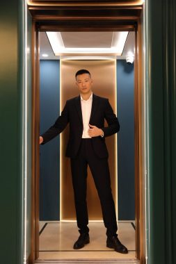 张庆云 深圳 42岁 183cm 80kg