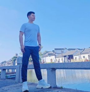 李国杰 青岛 43岁 178cm 70kg
