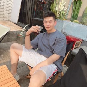 田野 成都 30岁 179cm 70kg