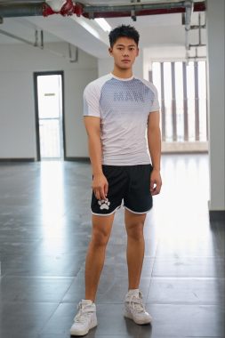 阿木什举 成都 28岁