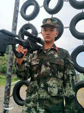 余杰 成都 30岁 171cm 62kg