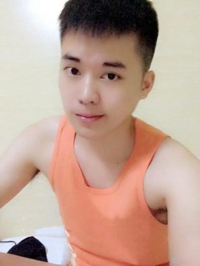 王文银 成都 29岁 172cm 58kg