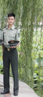 傅盛 成都 31岁 179cm 70kg