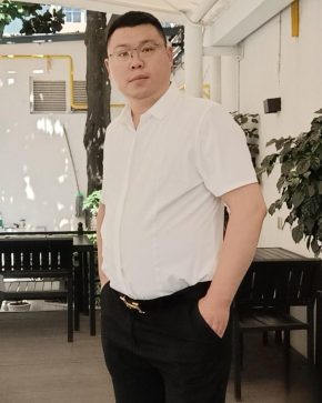 伍仲衡 成都 42岁 180cm 95kg