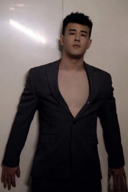 张豆豆 成都 26岁 182cm 79kg