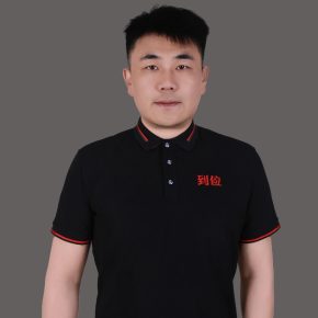 徐荣 成都 46岁 176cm 74kg