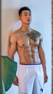 蘑菇 成都 29岁 175cm 69kg