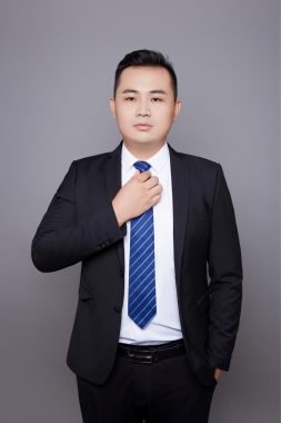 王建强 成都 32岁 182cm 85kg