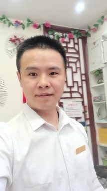 王仕勇 成都 33岁 180cm 80kg