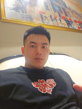 赵峰 成都 23岁 181cm 78kg
