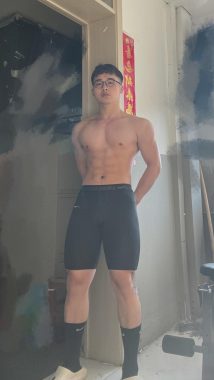 罗一舟 成都 25岁 174cm 70kg