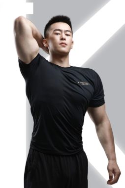 何孝刚 成都 28岁 180cm 70kg