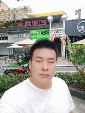 韩成亮 石家庄 39岁 185cm 90kg