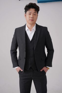 谢磊 石家庄 33岁 186cm 80kg