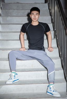 孙宇航 石家庄 27岁 183cm 70kg