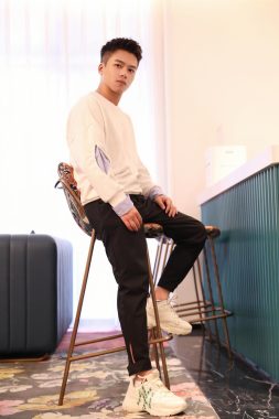 吴祖刚 廊坊 31岁 178cm 64kg