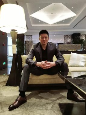 刘非 廊坊 41岁 185cm 80kg