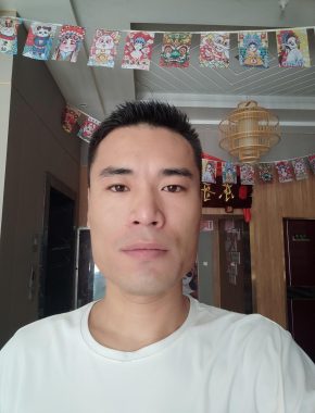 赵国栋 西安 32岁 183cm 76kg