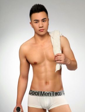 唐绮阳 郑州 33岁 175cm 75kg