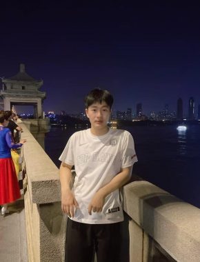 腊德智 郑州 24岁 175cm 65kg