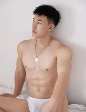 山东大牛哥 郑州 33岁 185cm 80kg