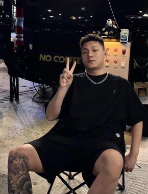 曹洪彬 周口 21岁 183cm 80kg