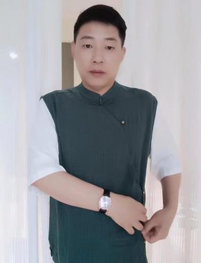 曹全义 泰州 52岁 178cm 82kg