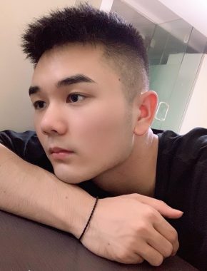 杨国龙 扬州 25岁 175cm 62kg