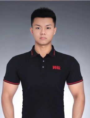 杨硕 无锡 24岁 174cm 80kg