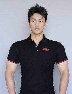 彭昱富 厦门 23岁 188cm 75kg