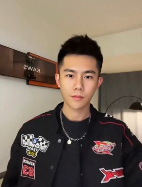 董佳佳 南京 38岁 177cm 63kg