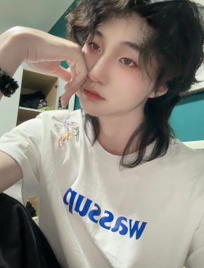 吴鹏博 南京 24岁 176cm 53kg